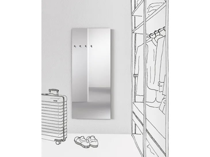 Specchio Appendiabiti in fusione di ottone cromato dal design minimal Chiodo Fisso Mirror di Minotti Italia