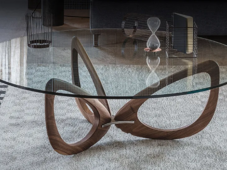 Tavolino con base in legno massello di Noce Canaletto e piano in cristallo Helix di Cattelan Italia