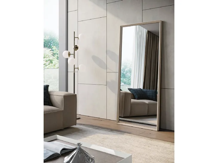 Specchio Slash con cornice in legno di Dall'Agnese