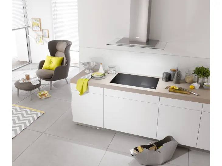 Cappa Aspirante DA 5798 W Next Step a parete con illuminazione Led di Miele