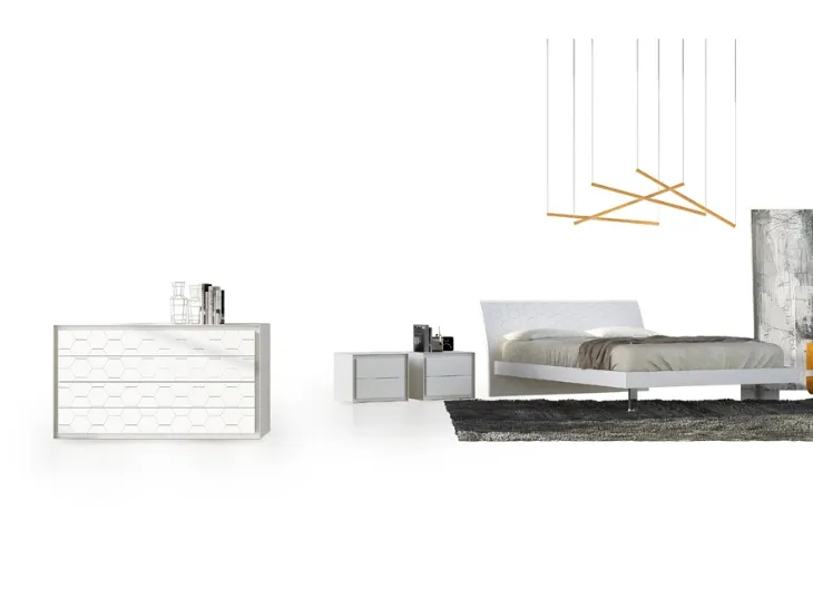 Letto in laccato bianco opaco con incisione My Love 01 di Voltan