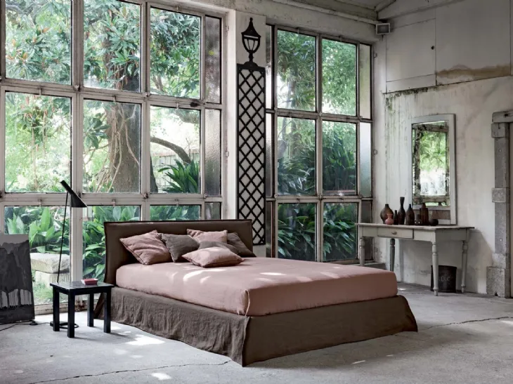 Letto in tessuto reversibile con testiera Twin Double di Veneran
