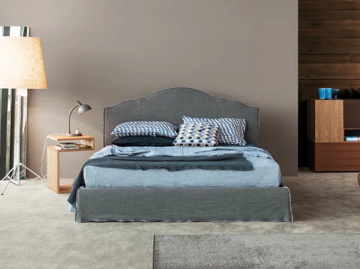 Letto Venice con testiera sagomata di Flexteam