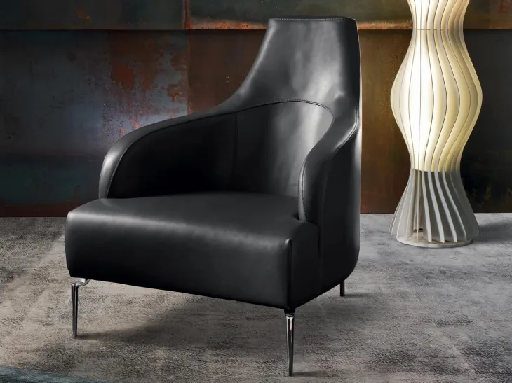 Poltrona con schienale alto di design in pelle Sofia di Gurian