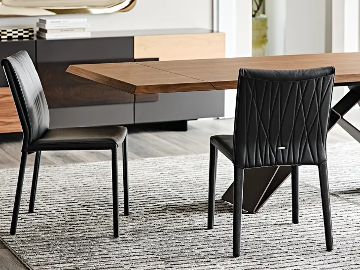 Sedia in ecopelle con imbottitura trapuntata Italia Couture di Cattelan Italia
