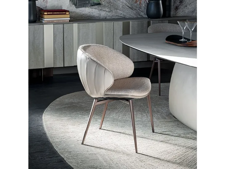 Sedia Charlotte in tessuto e pelle di Cattelan Italia