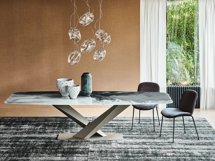 Tavolo con piano in cristallo con stampa artistica decorativa Stratos Crystalart di Cattelan Italia