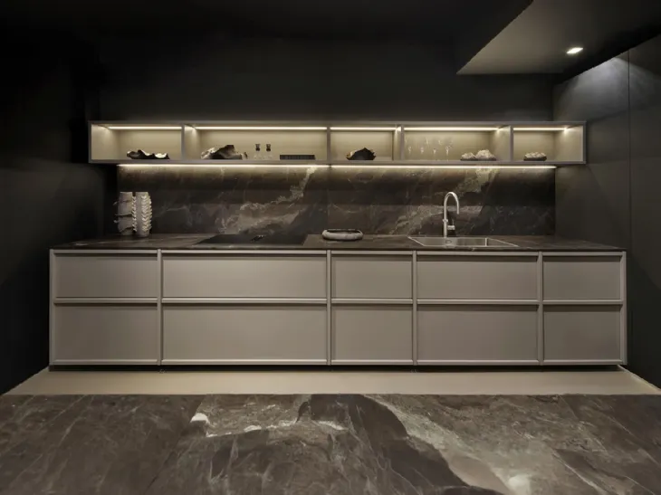 Cucina Design lineare Arena Mass in laccato di Maistri