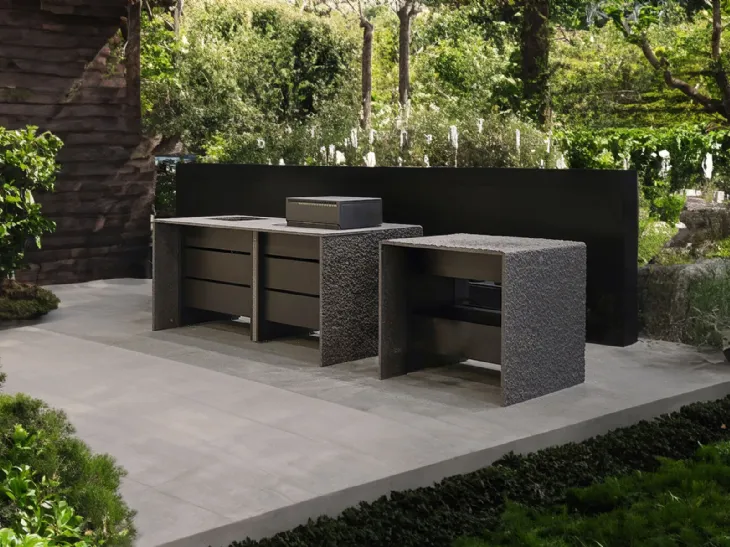 Cucina Design outdoor con cassetti B table di Maistri