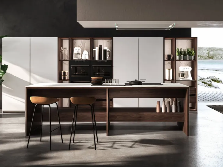 Cucina Design con isola K table in laccato e legno di Maistri