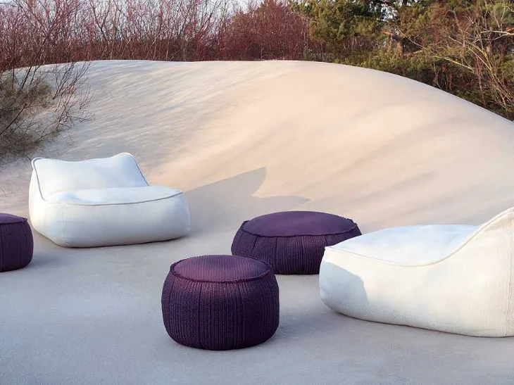 Pouf da giardino Play di Paola Lenti