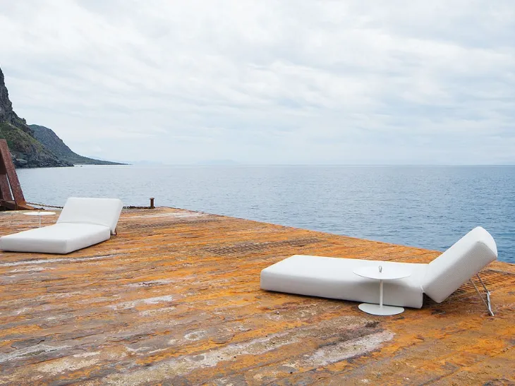 Lettino Swell di Paola Lenti